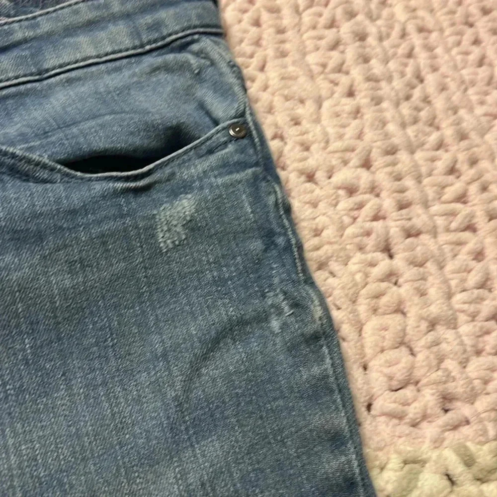 Gap skinny distressed light wash jeans - Picture 4 of 8